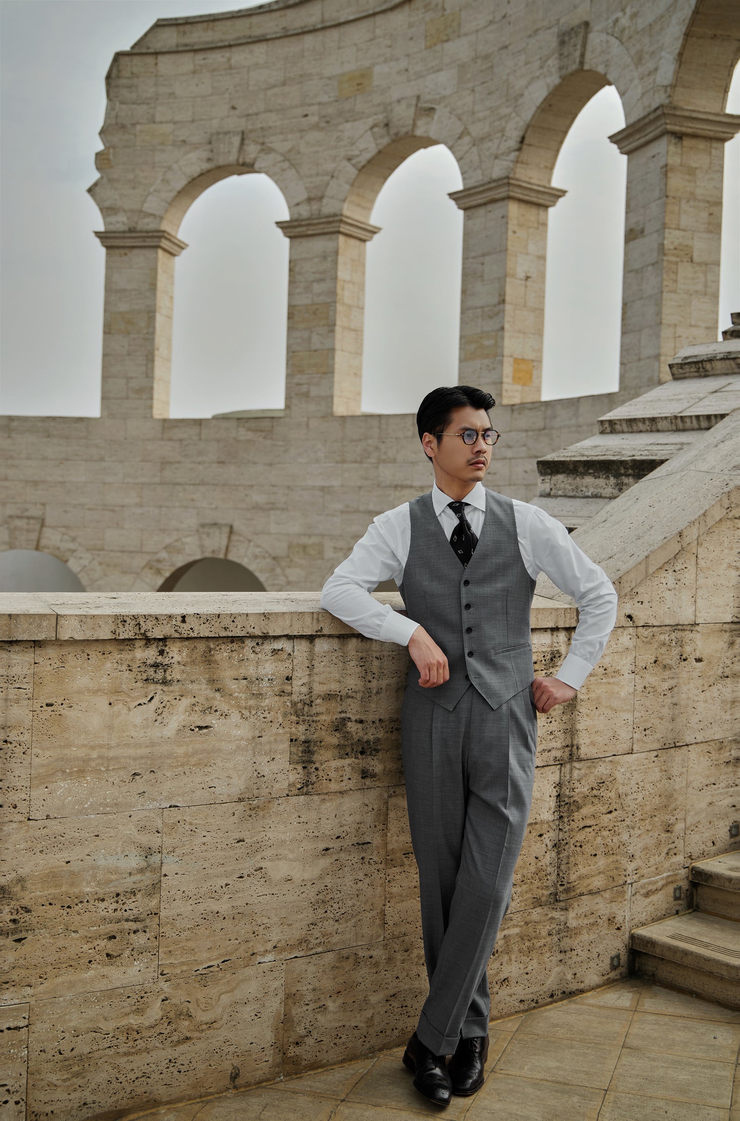 V-Neck Waistcoat in Pure Wool — London Grey