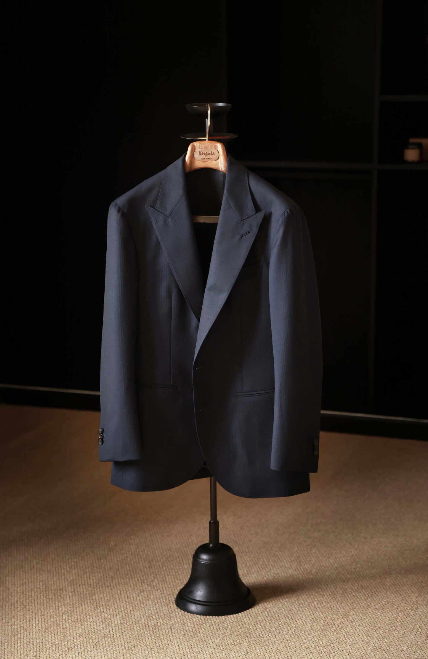 Wool-Silk Herringbone Half-Canvas Single-Breasted Suit Jacket — Abyss Blue