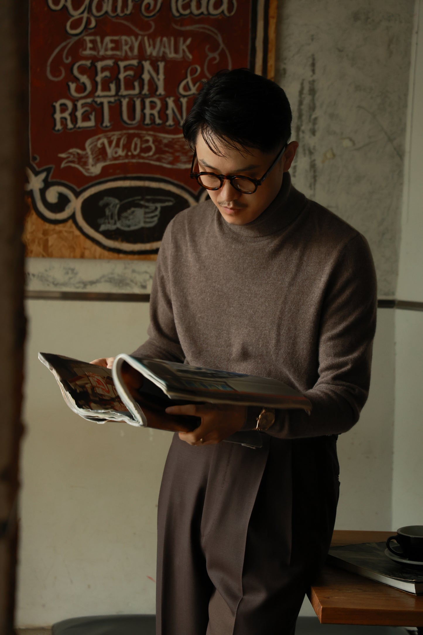 「Charred Mocha」Turtle Neck Sweater