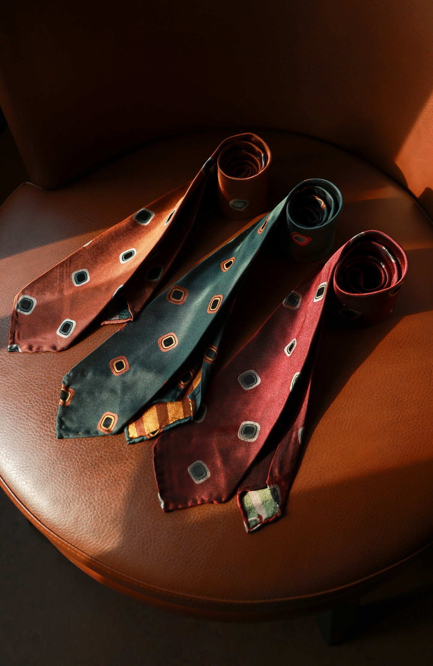 "Tipsy Series" tie 3 fold tie 