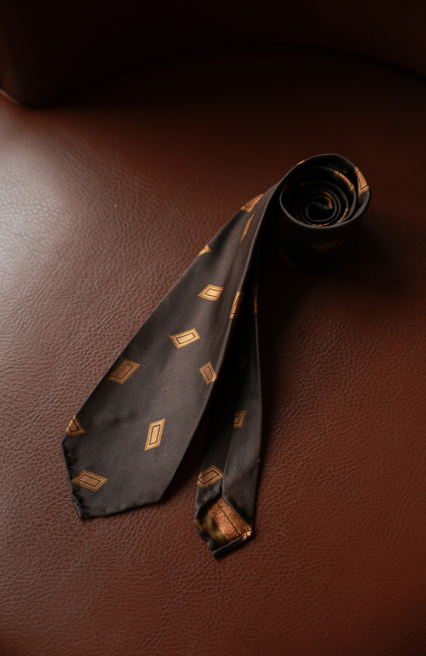 「Cocoa Diamond」Mulberry silk Three-fold Tie