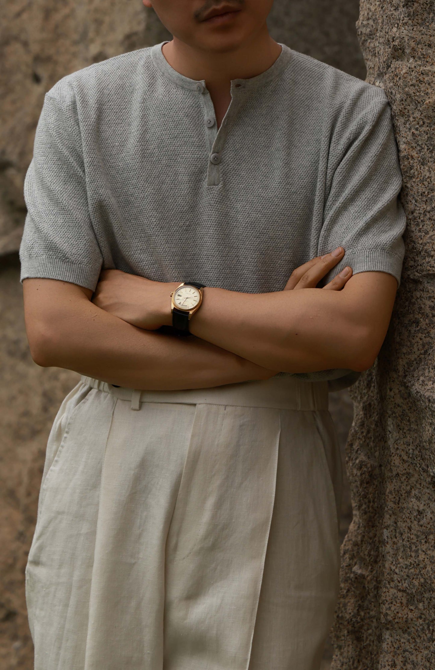 Textured Cotton 14-Gauge Short-Sleeve Henley — Ridge Stone Grey / Ridge Stone Sand
