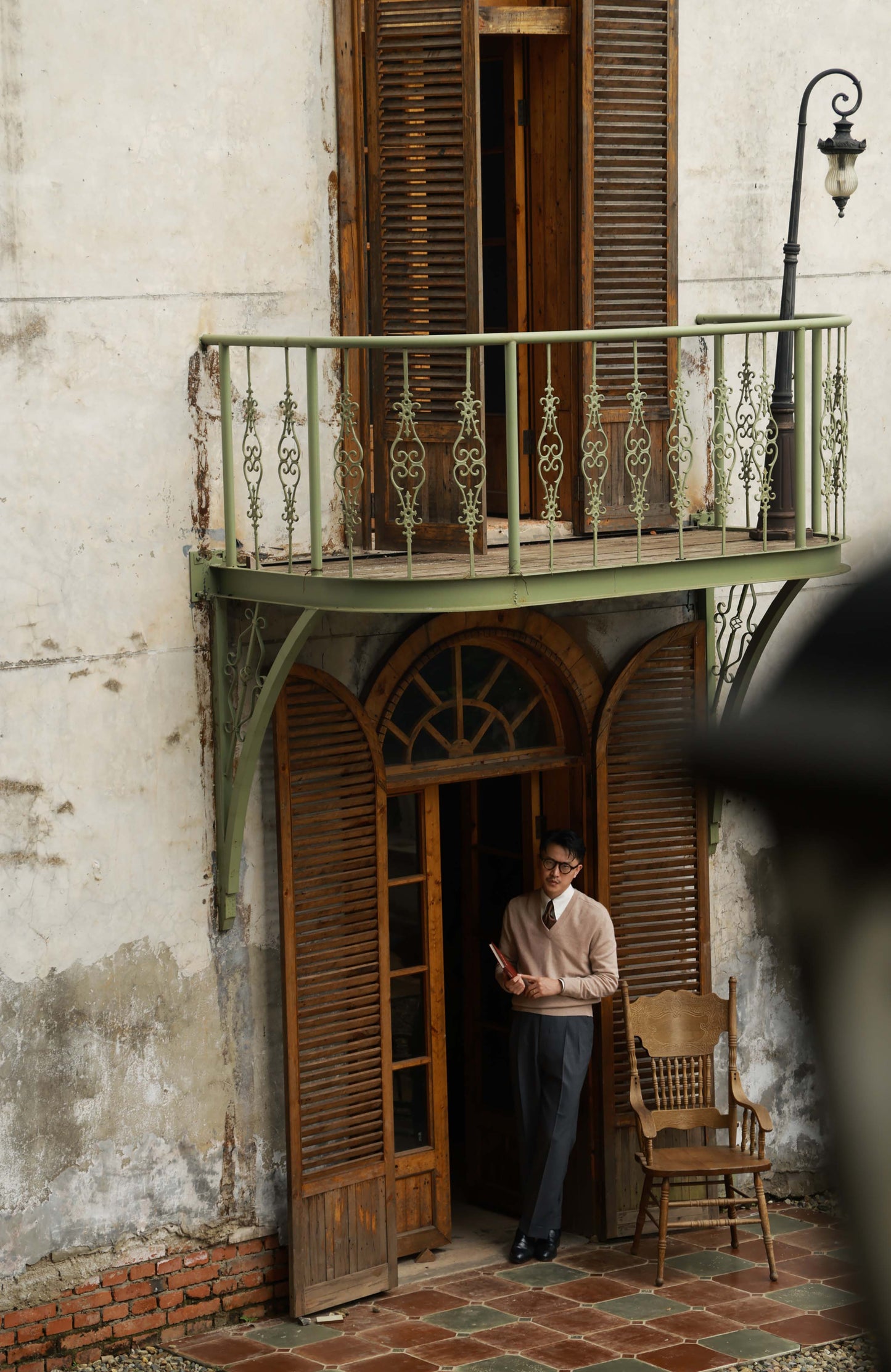 High-Waisted Wool-Cashmere V-Neck Sweater — Oatlight Beige