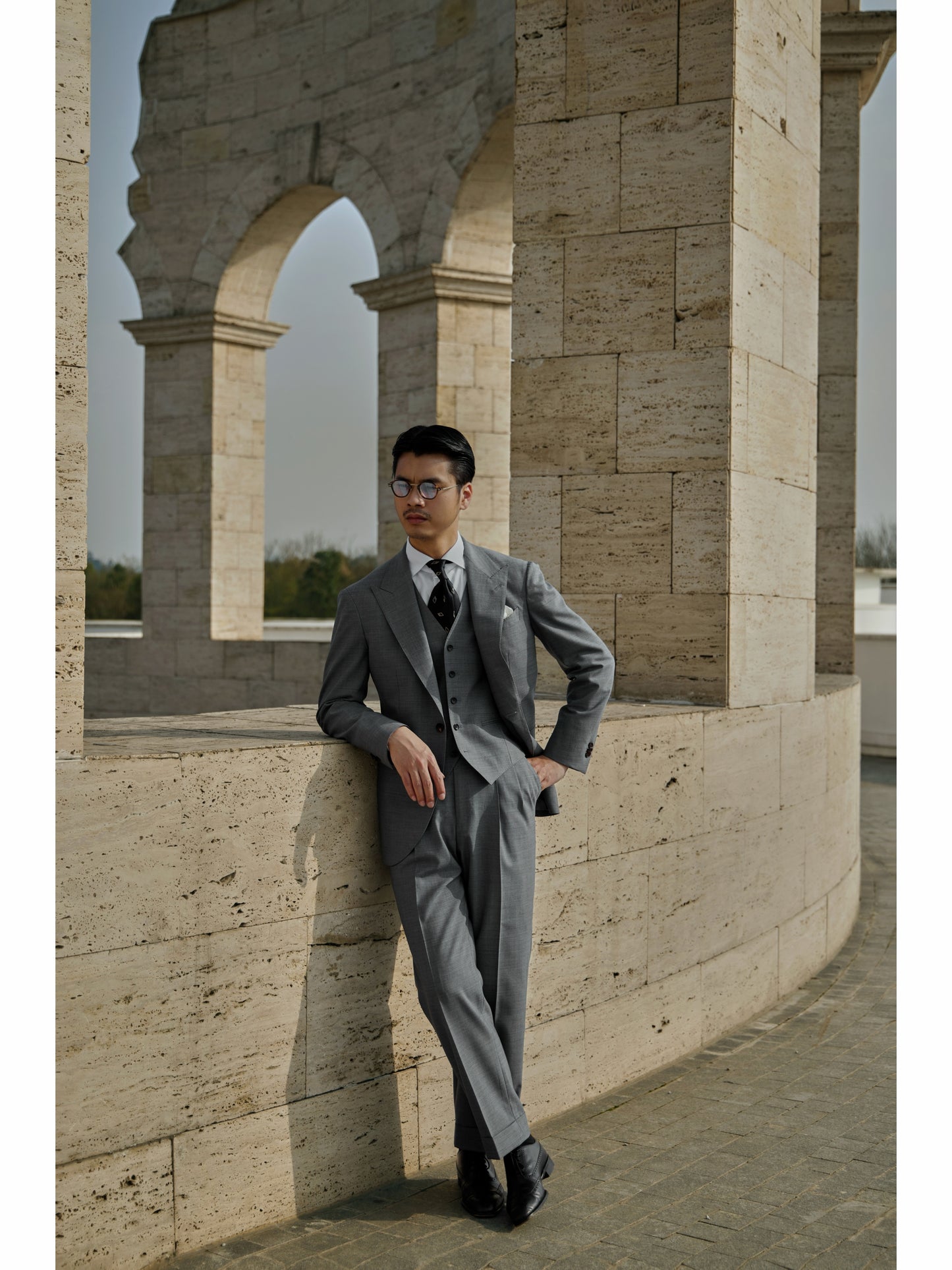 「London Grey」Suit Trousers with Merino Wool Parisian Side Adjusters and High-Waisted Double-Pleated