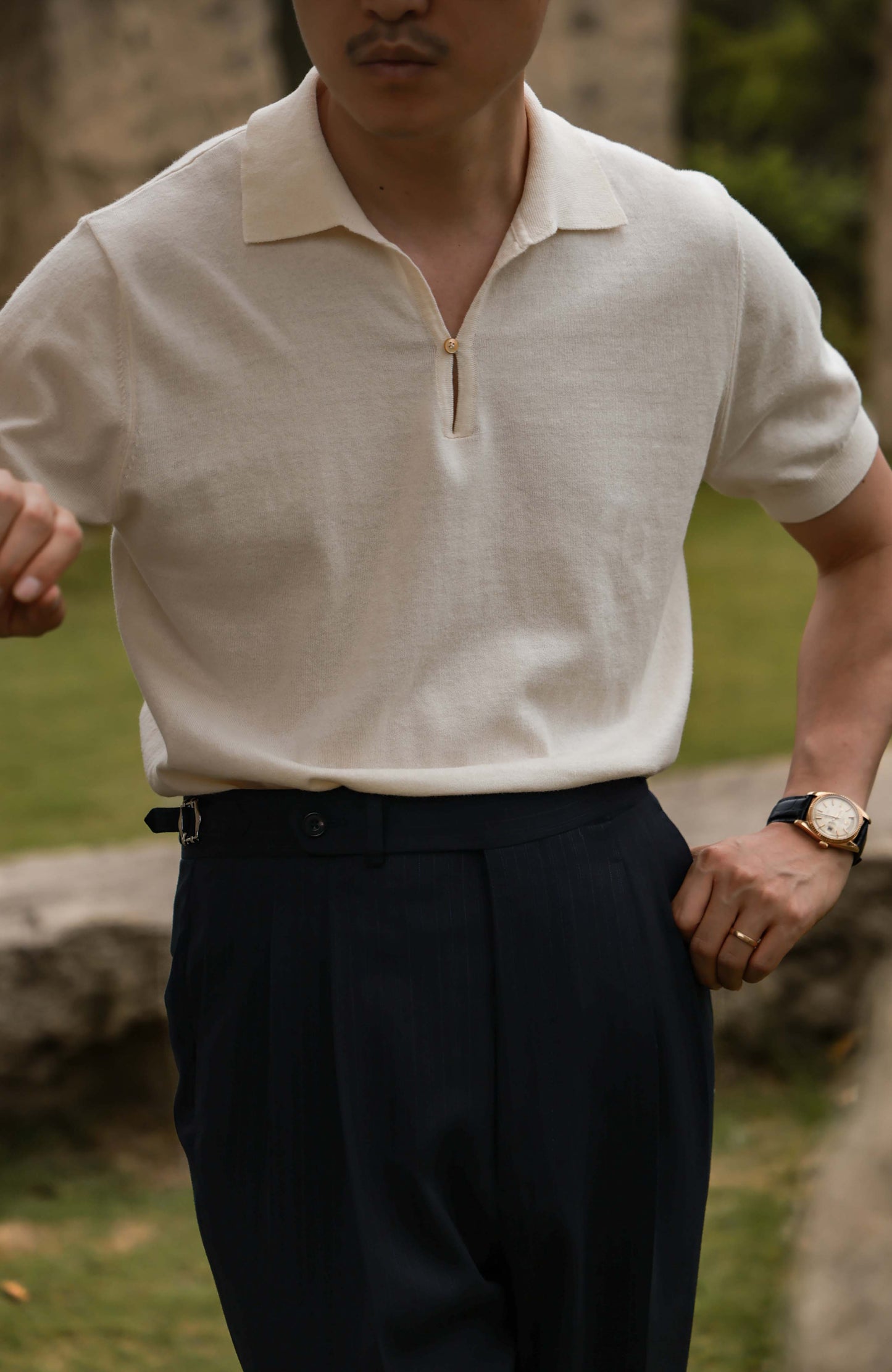 Cashmere Cotton 16-Gauge Knit Polo — Misty White/ Misty Navy