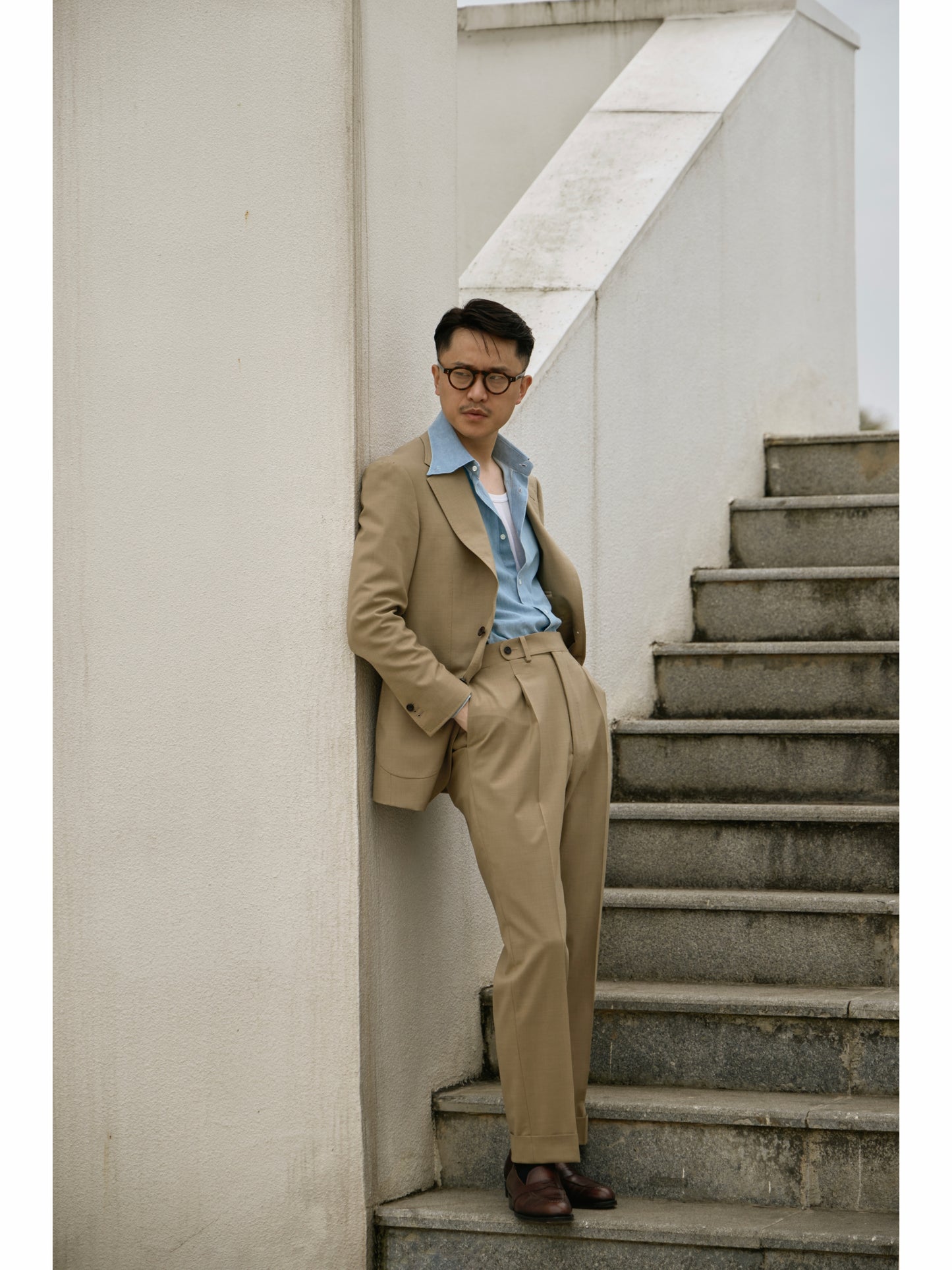 「Sand Trace」Suit Trousers with Merino Wool Parisian Side Adjusters and High-Waisted Single-Pleated