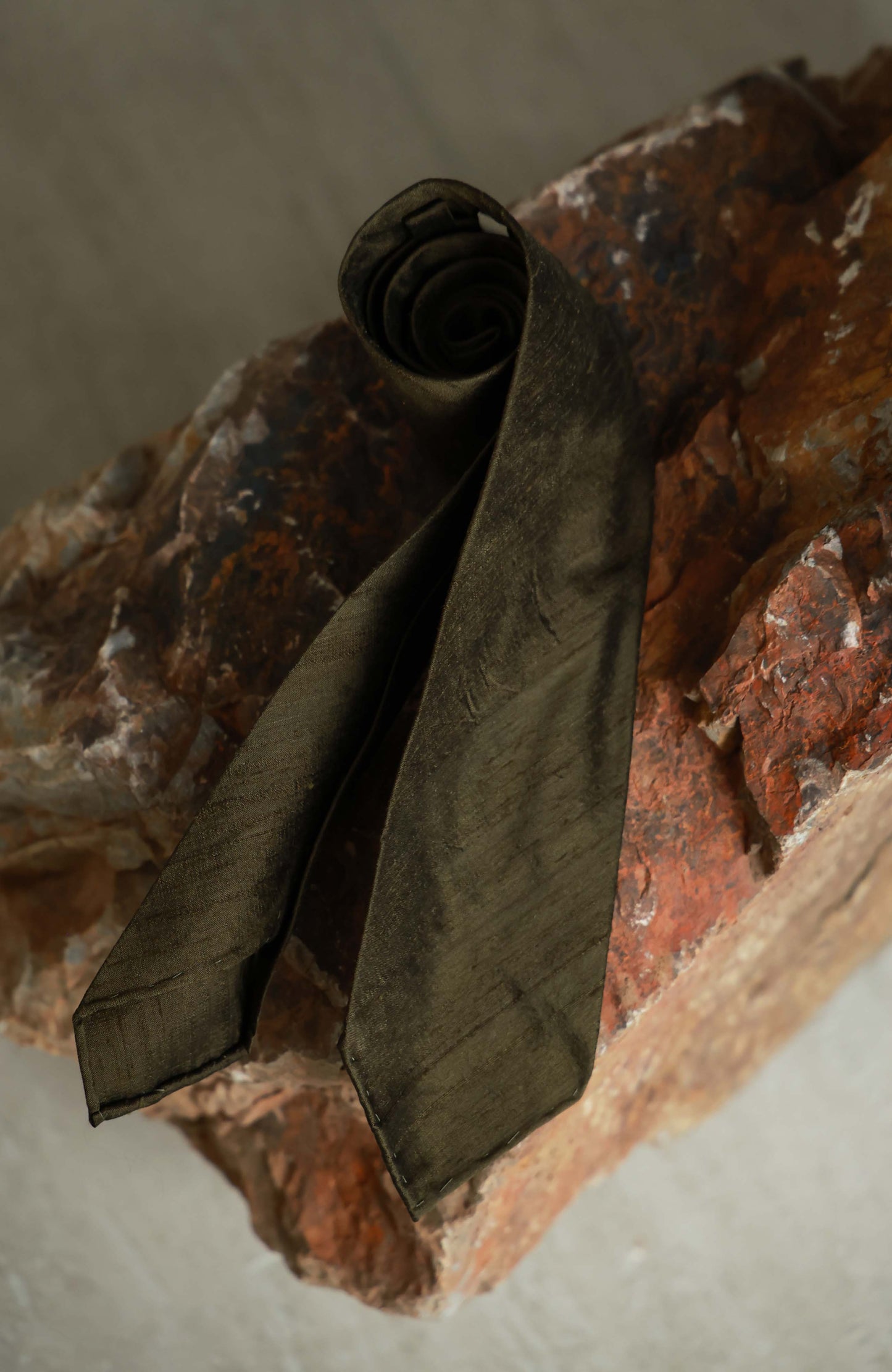「Moss Green」Mulberry silk Three-fold Tie