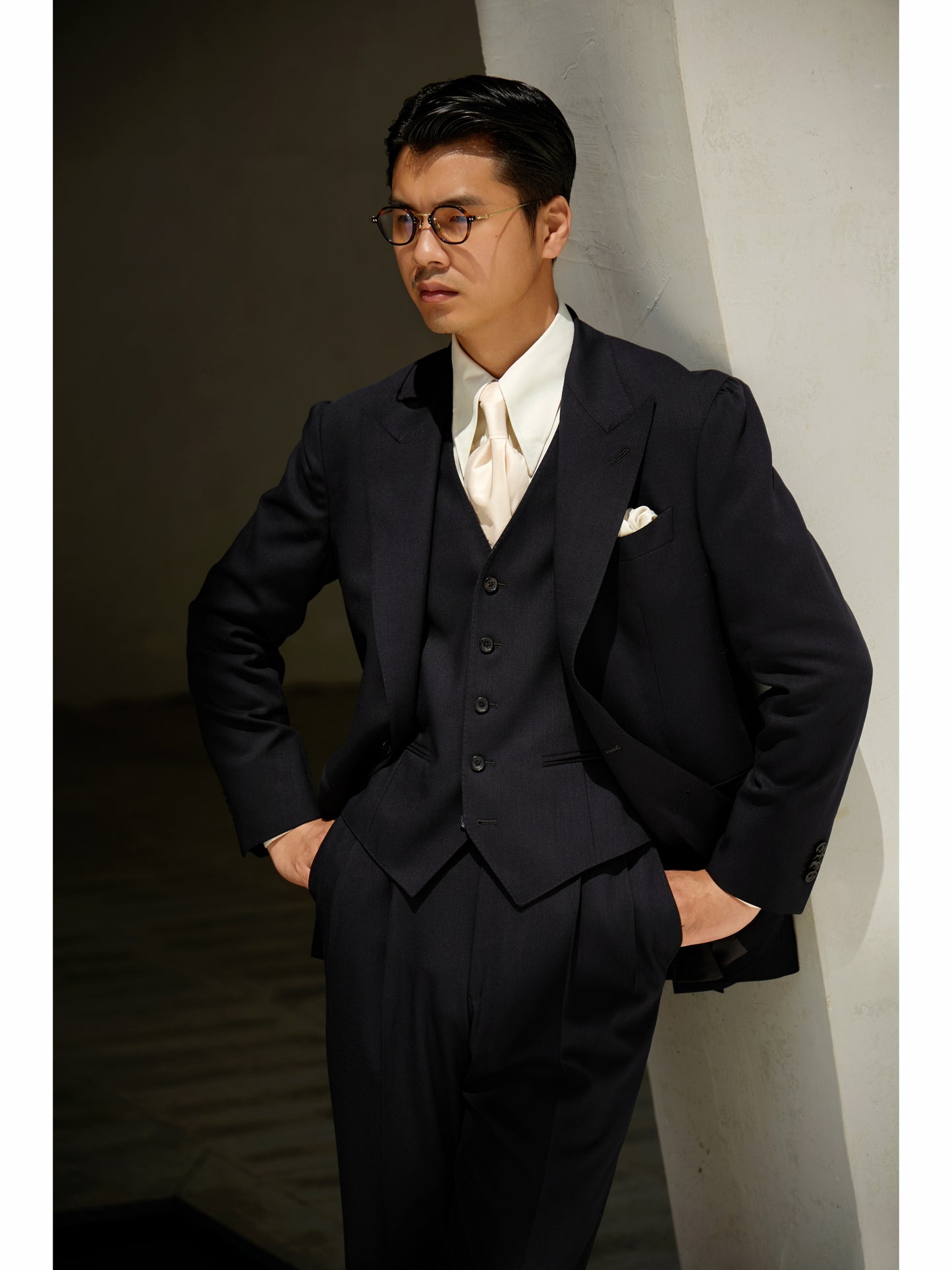 V-Neck Waistcoat in Pure Wool — Phantom Black