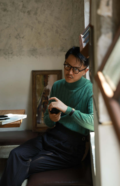 100% Merino Wool Ribbed Mock Neck Sweater — Moss Green