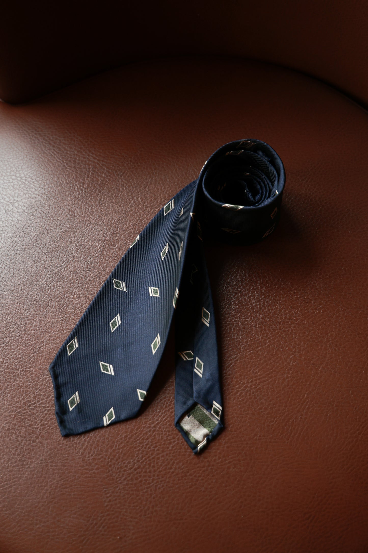 "Diamond Flower Series" tie 3 fold tie 