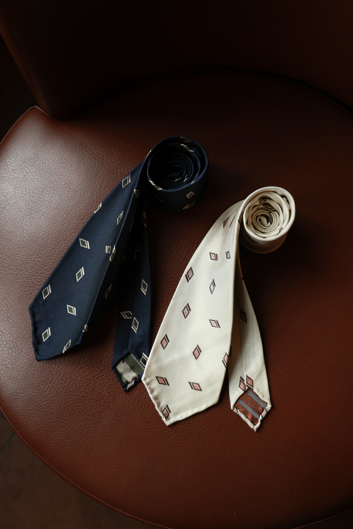 "Diamond Flower Series" tie 3 fold tie 