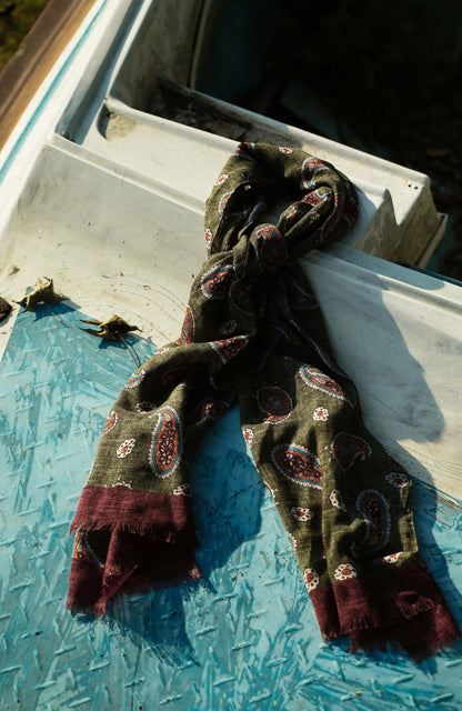 「Paisley」100% Merino Wool Shawl Scarf