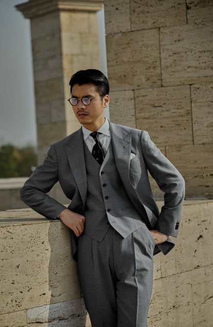 V-Neck Waistcoat in Pure Wool — London Grey