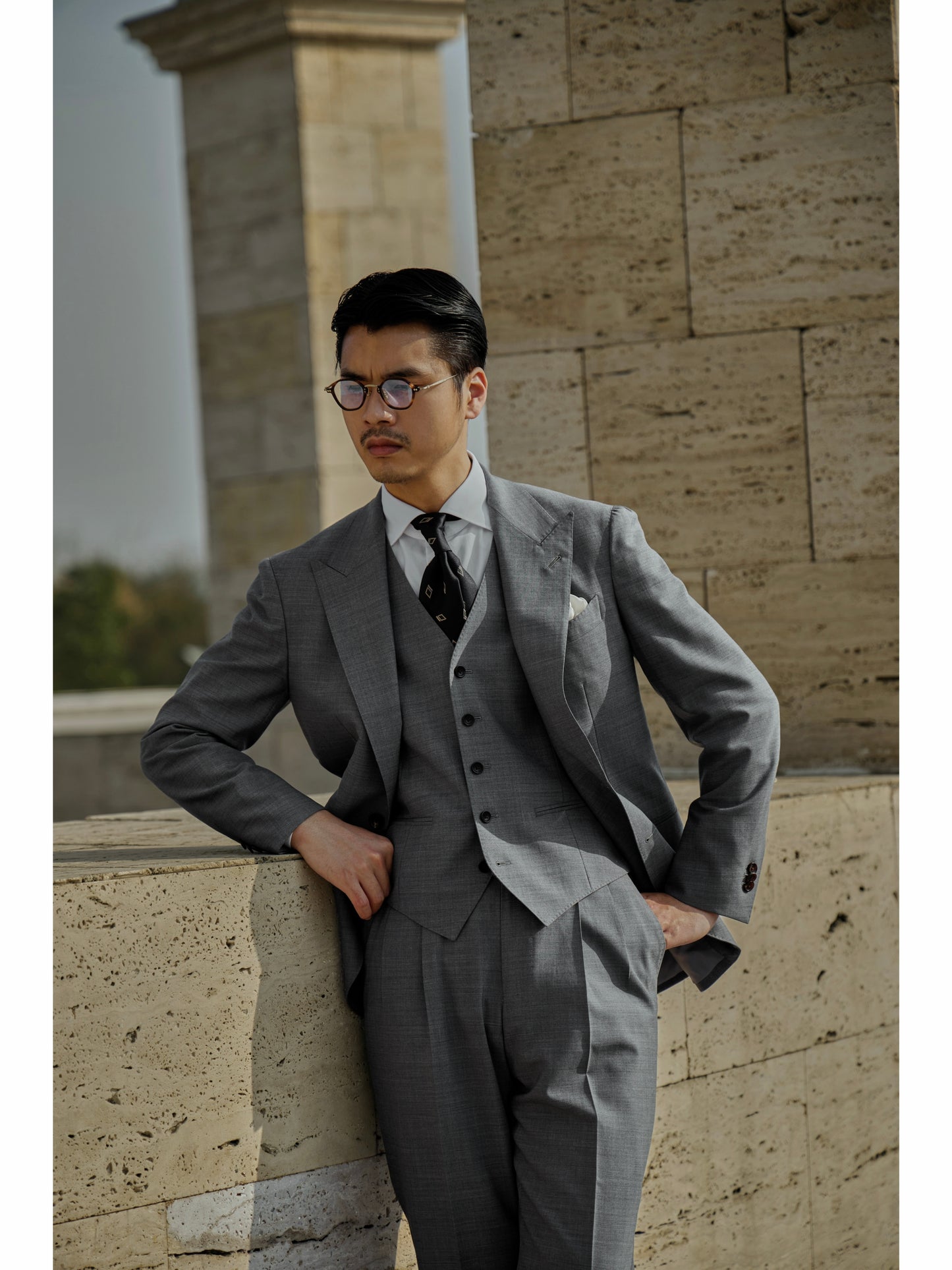 「London Grey」Italian-style Peaked Lapel Merino Wool Suit Jacket