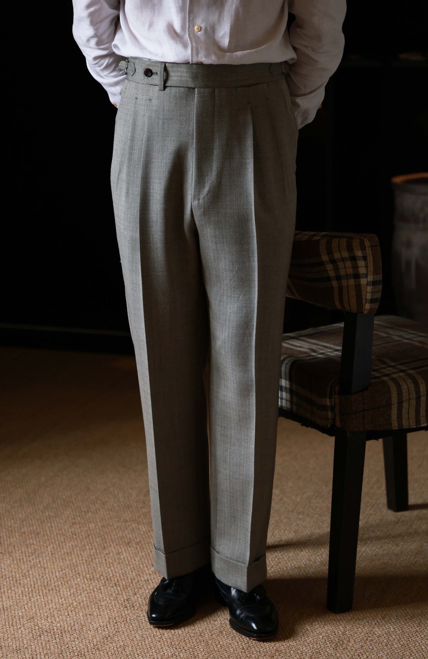 Silk-Wool-Linen Blend Herringbone High-Waisted Trousers with Side-Adjusters — Galaxy Grey