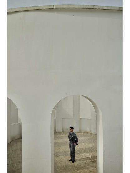 「London Grey」Italian-style Peaked Lapel Merino Wool Suit Jacket