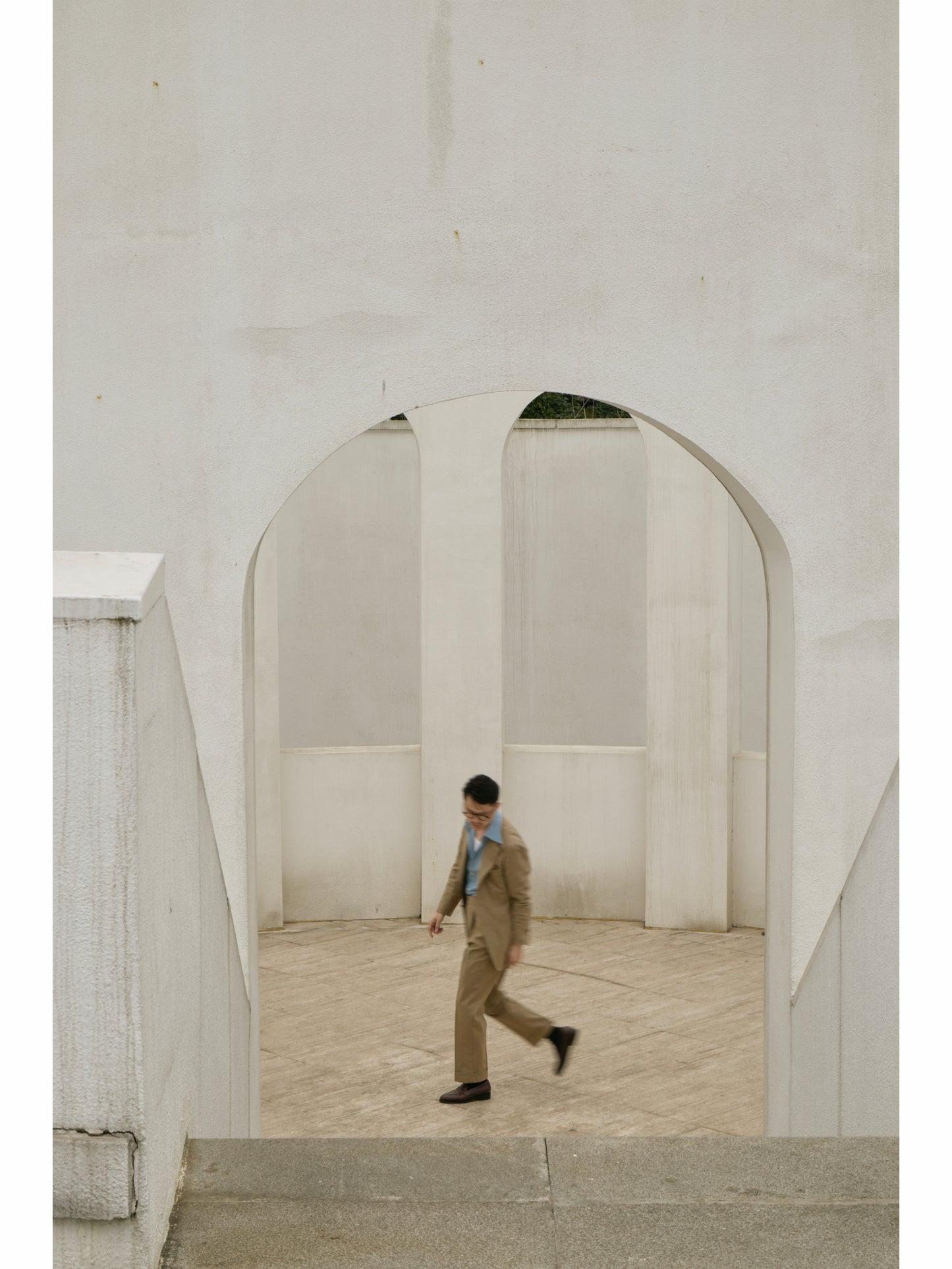 「Sand Trace」Suit Trousers with Merino Wool Parisian Side Adjusters and High-Waisted Single-Pleated
