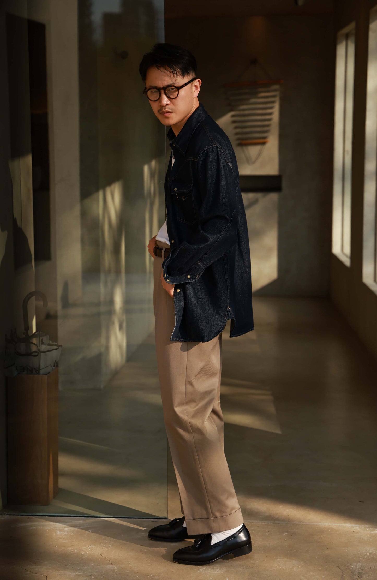 Hemp-Cotton Denim Wide Wide-Spread Collar Shirt — Vintage Indigo