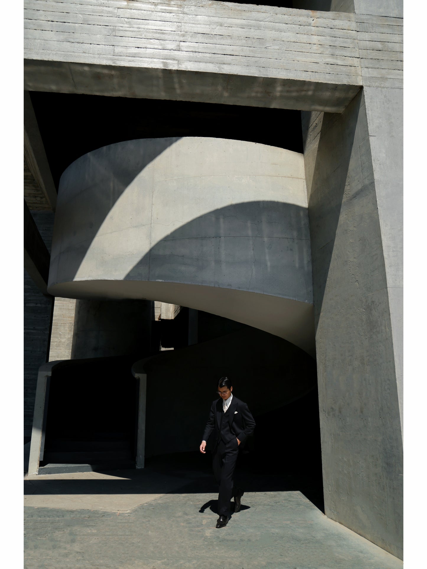 「Phantom Black」Suit Trousers with Italian-style Pure-wool Parisian Side Adjusters and High-Waisted Double-Pleated