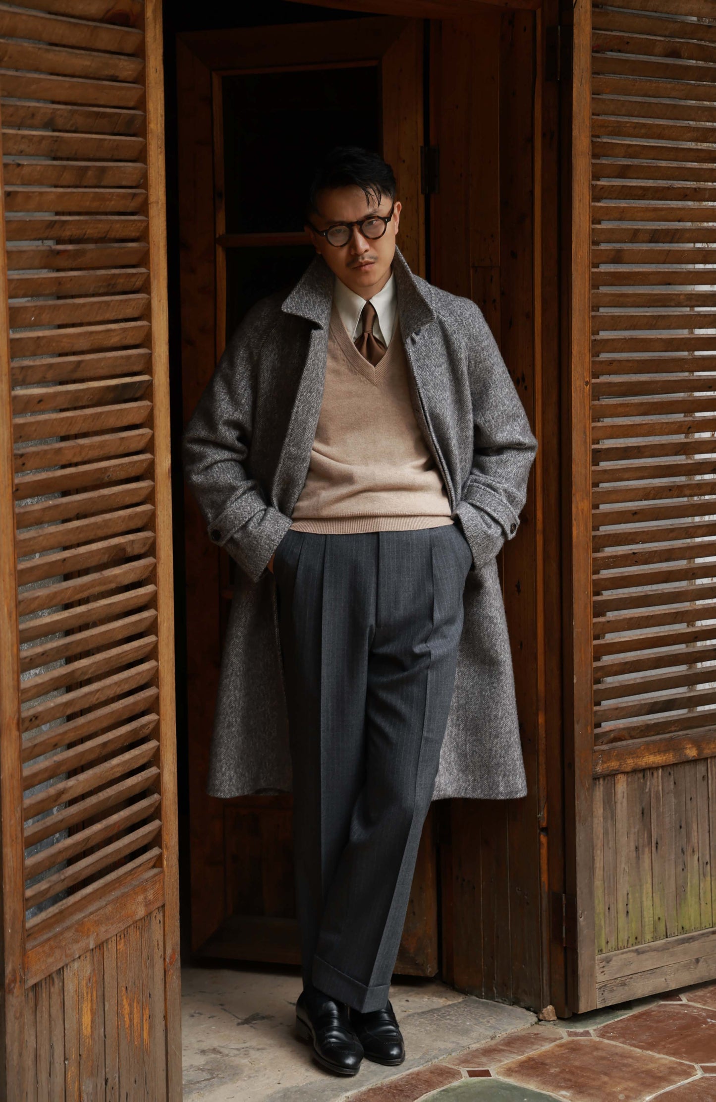 High-Waisted Wool-Cashmere V-Neck Sweater — Oatlight Beige