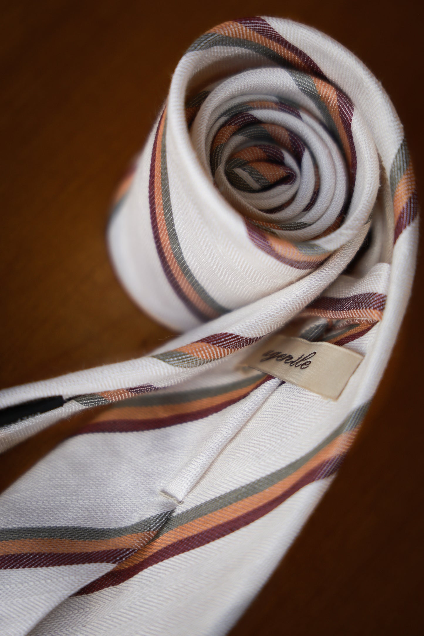 "Classic Creamy White Stripe" Tie 3 Fold Tie 