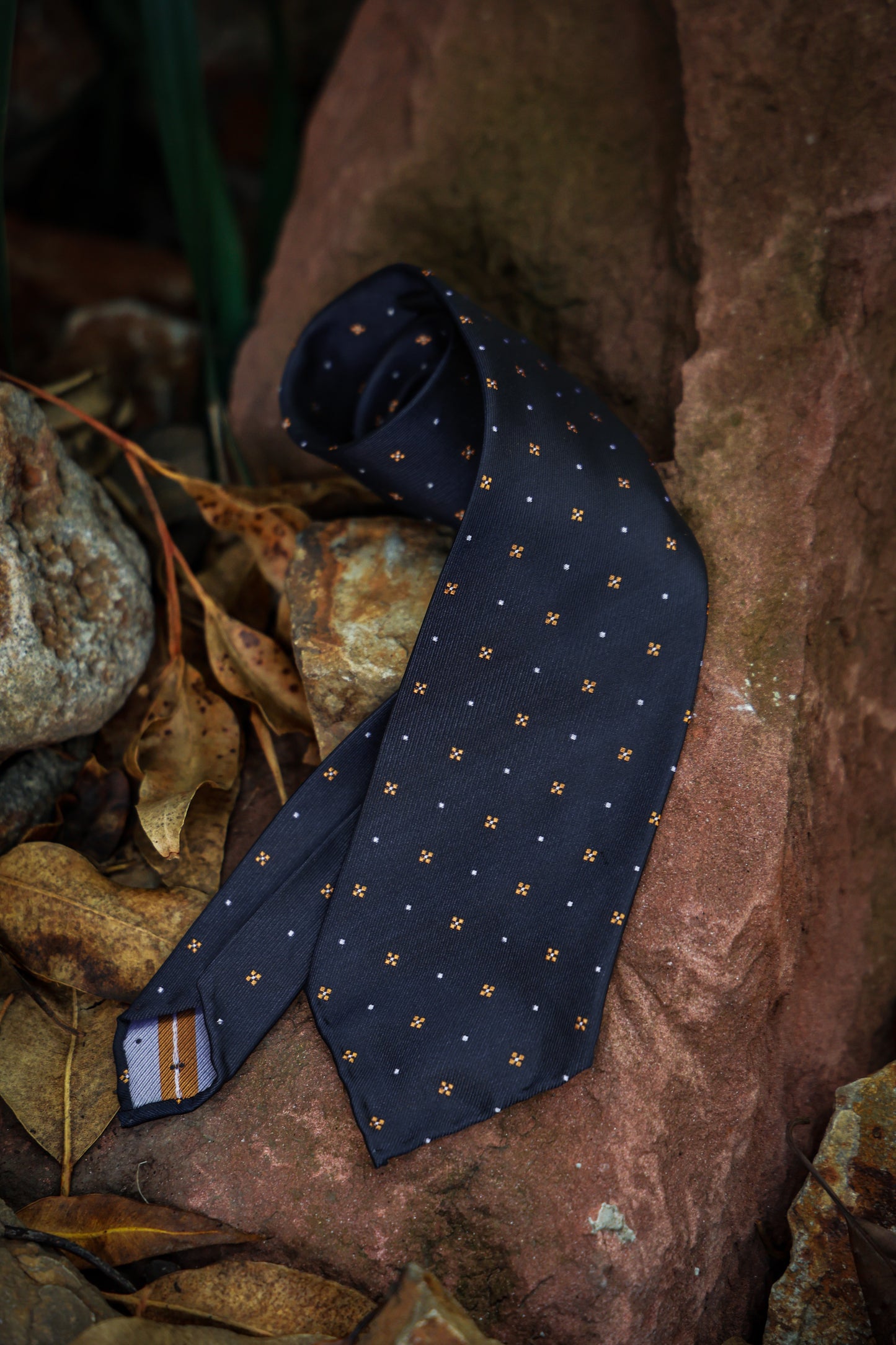 "Vintage blue floral" tie 3 fold tie 