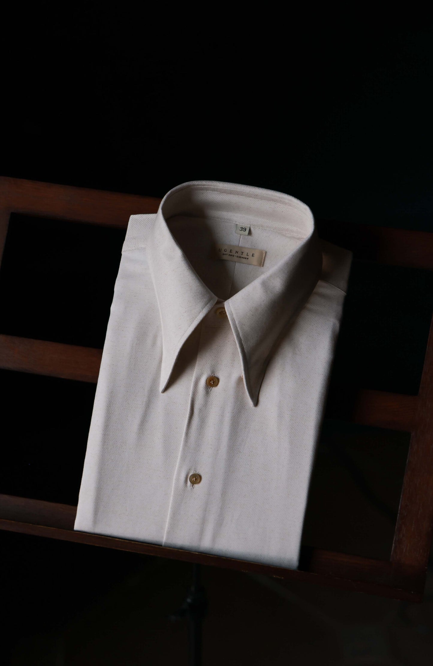 Cotton Wide-Spread Collar Shirt — Mottled Ecru