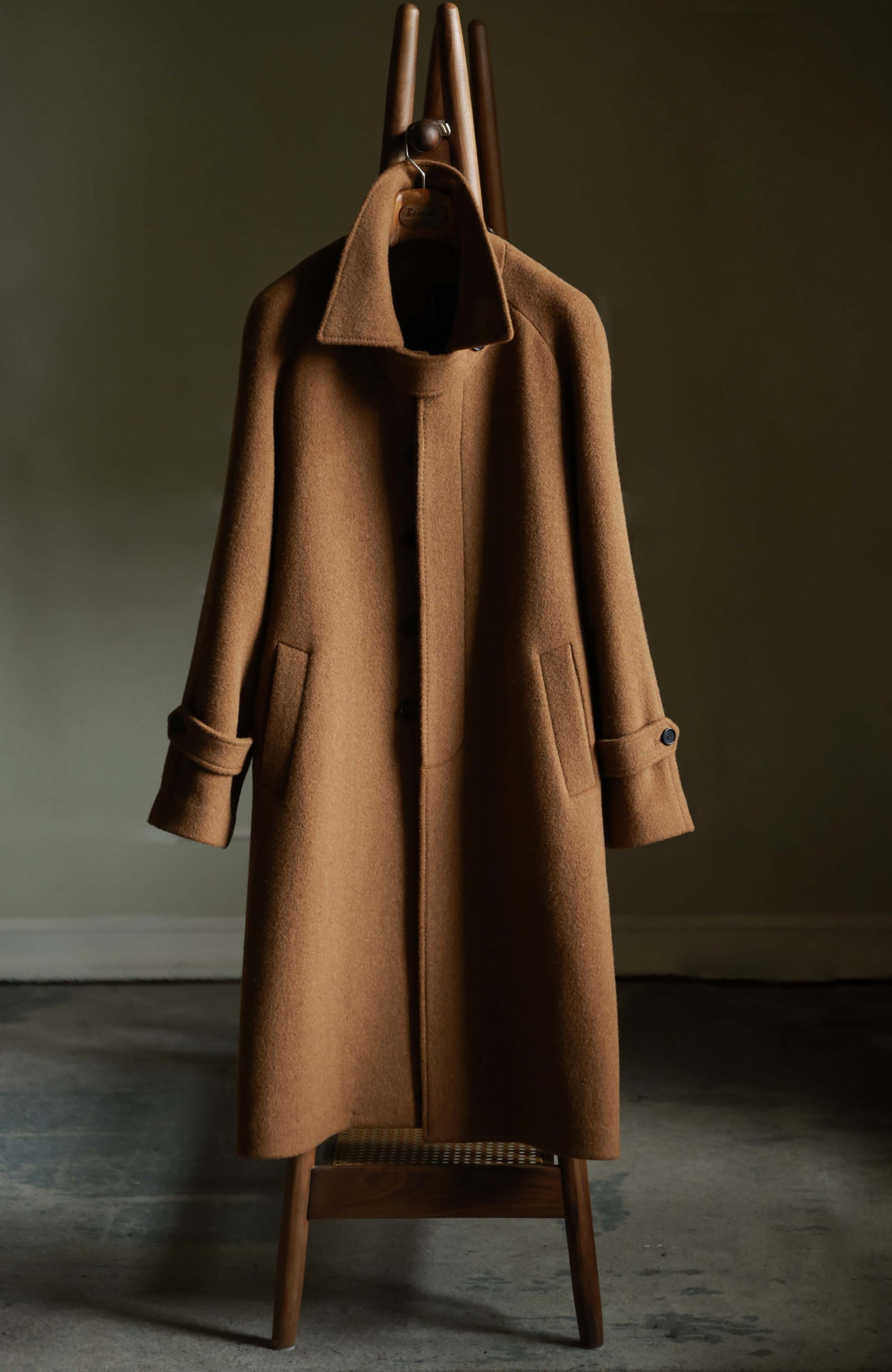 Camel Hair–Wool Blend Single-Breasted Balmacaan Overcoat — Terracotta