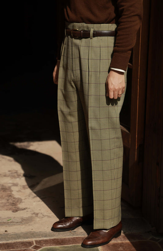 High-Waisted Suit Trousers with Hollywood-Waist — Old Money Vintage Check