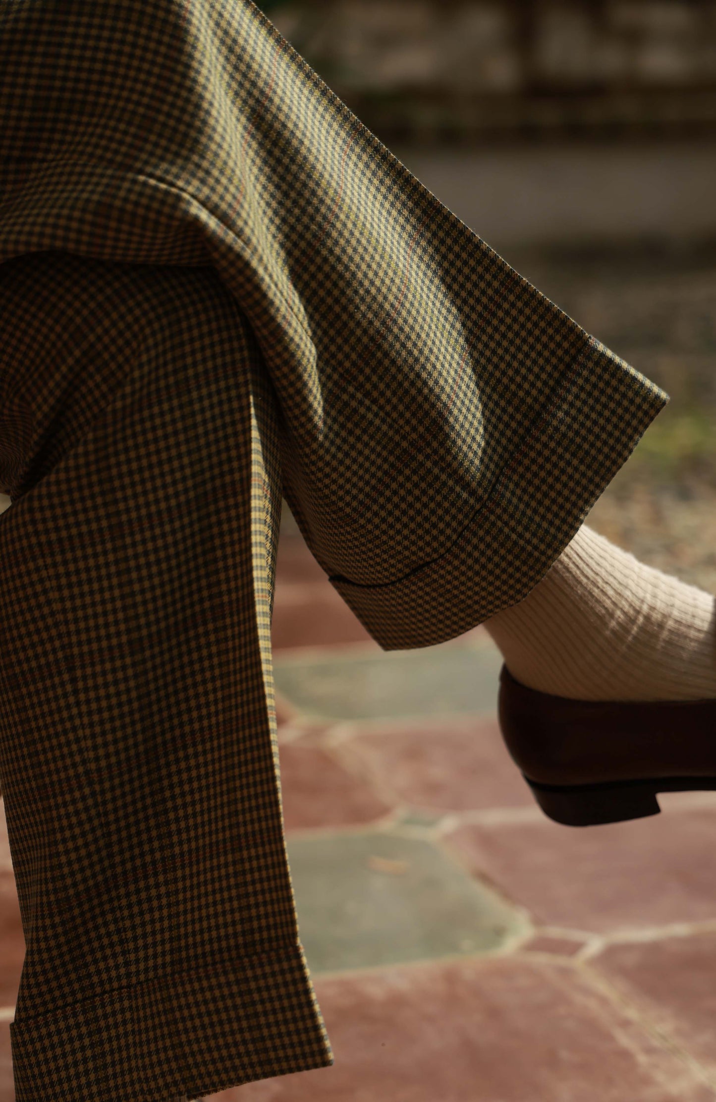 High-Waisted Suit Trousers with Hollywood-Waist — Old Money Vintage Check