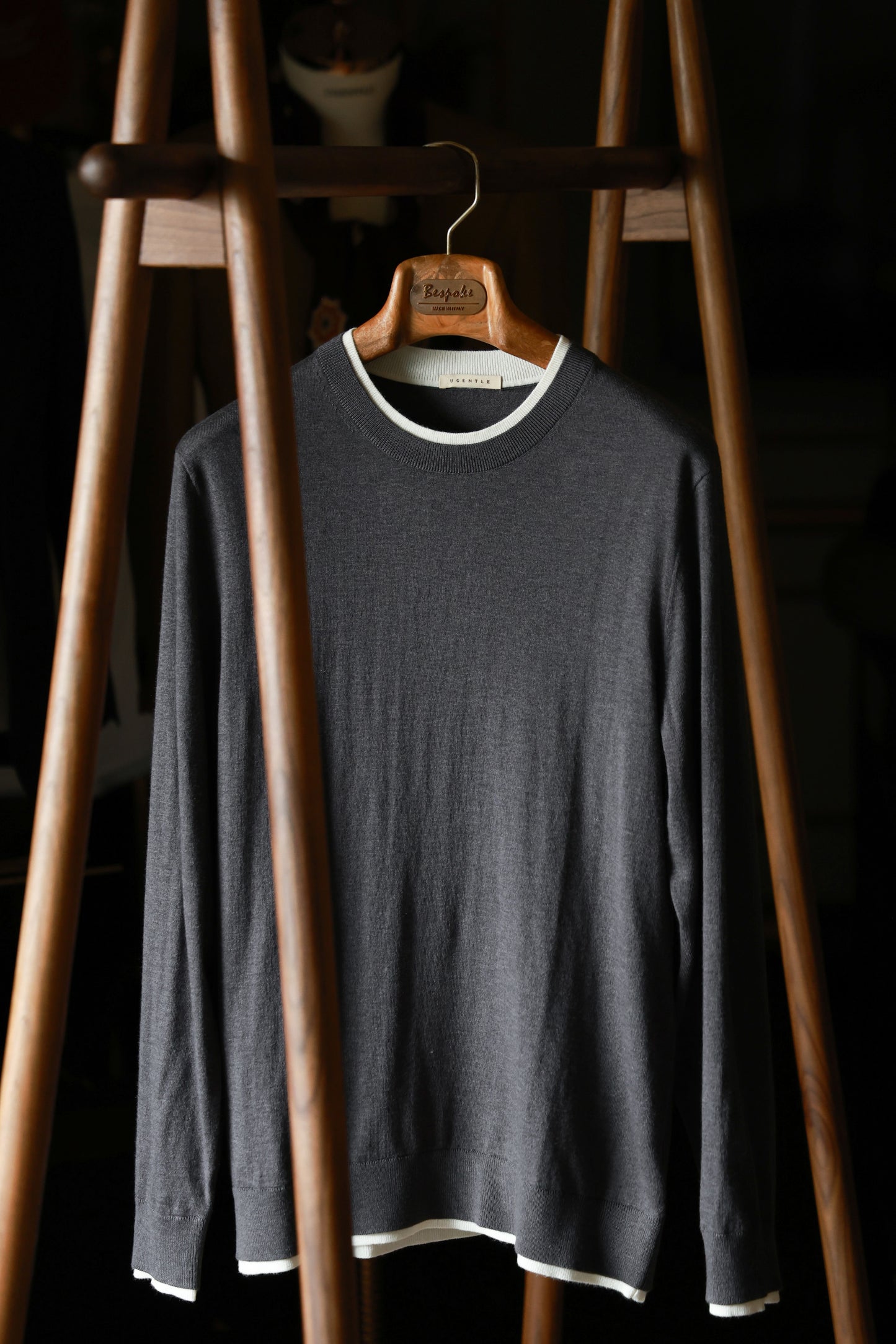 "Melbourne Grey" round neck fake two-piece sweater 