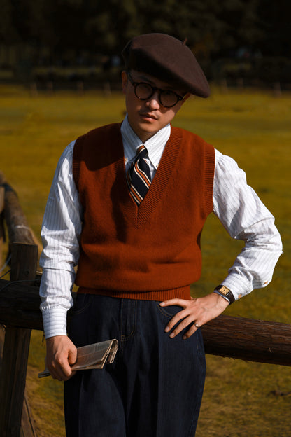 "Old Dream Orange" V-neck sweater vest 