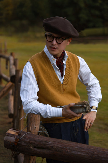 "Van Gogh Yellow" V-neck sweater vest 