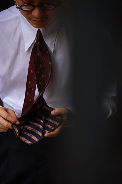 "Vintage red floral" tie 3 fold tie 