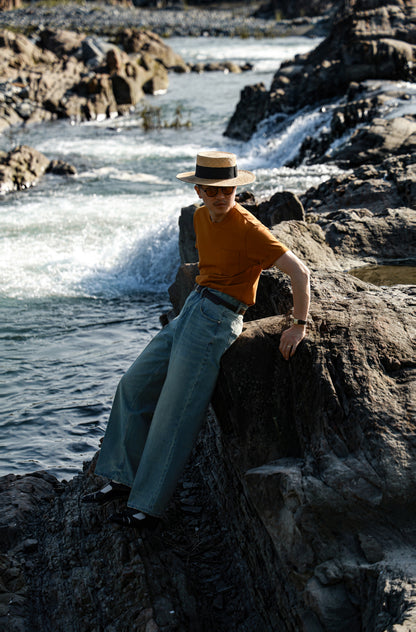 「Californian Dusk」Heavyweight combed cotton Crew Neck Unisex Short-Sleeve T-Shirt