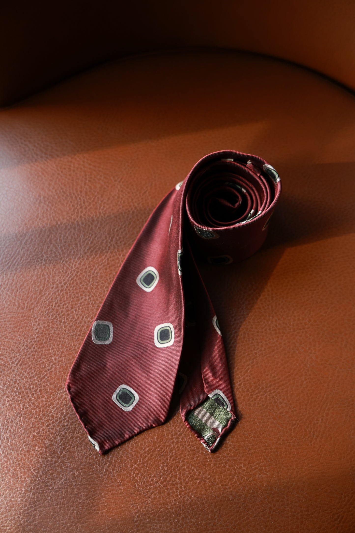 "Tipsy Series" tie 3 fold tie 