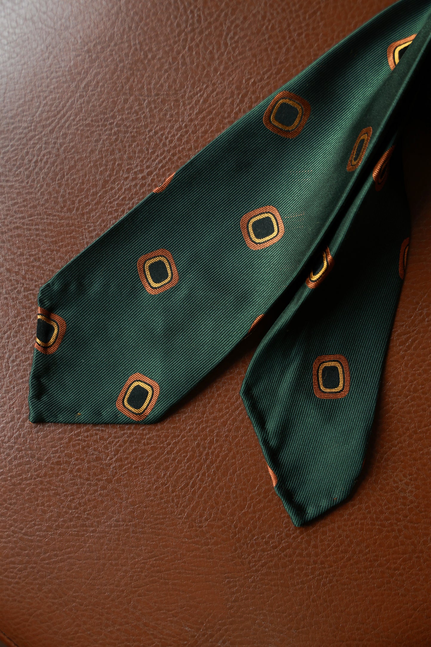 "Tipsy Series" tie 3 fold tie 